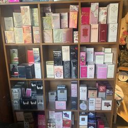 🙂Gran variedad de perfumes para hombre y mujer 😄 Rico y duradero aroma 🎁 calidad 🎁   🤩🤩$10 cada uno   O 😃 3x$20   🤩🤩también vendemos por mayo