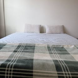 Moving out sale- a full set