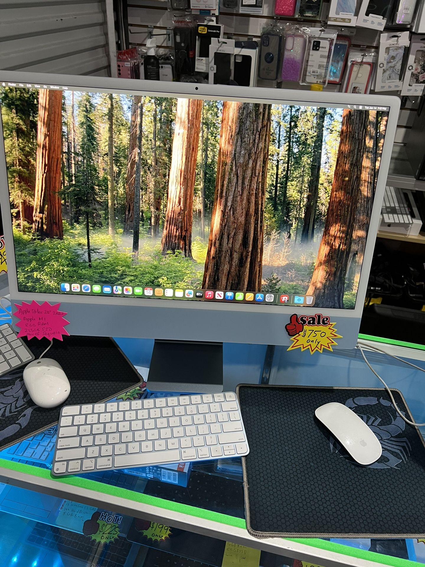 Apple iMac 2021 24” Retina 4.5K Apple M1 8GB Ram 256GB SSD macOS Sequoia Wireless Keyboard & Mouse.