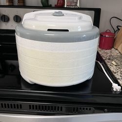 NESCO Professional Food & Jerky Dehydrator