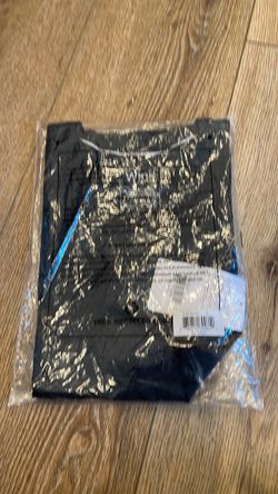 Black scrub shirt size small
