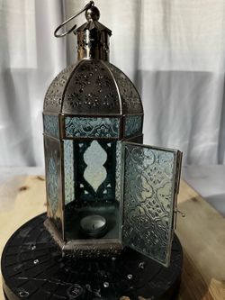 Moroccan-style lantern