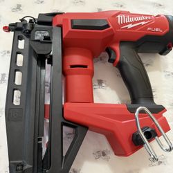 Milwaukee 18v 16ga Straight Finish Nailer