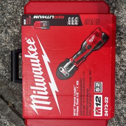 Milwaukee M12 Force Logic Press Tool 1/2”-1” Kit