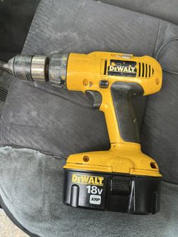 DeWalt 18v Drill And Charger 