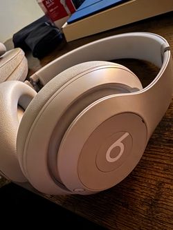 Beats Studio Pro (Used, like new)