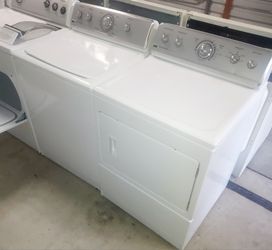 Maytag Washer and Electric Dryer Set 