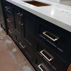 60in Bathroom Vanity With Quartz Top And Sink Included
