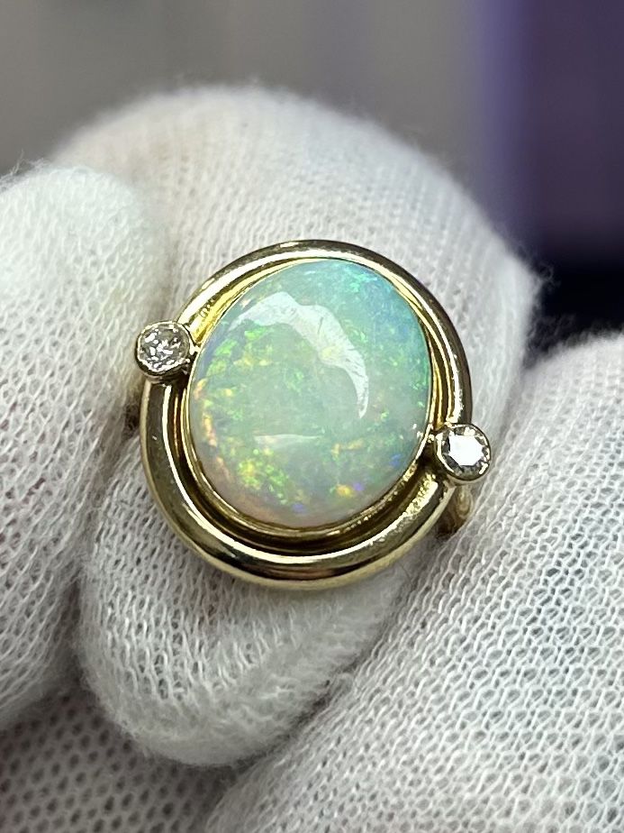 14kt Yellow Gold Opal And Diamond Ring