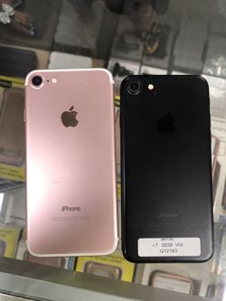 😍😍iPhone 7 32 GB back to unlock 30 day warranty