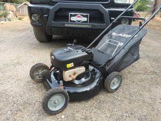SUPER NICE MURRAY BAGGER PUSH MOWER FOR SALE! READY TO USE!