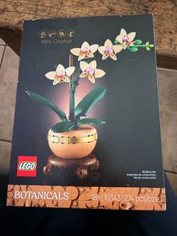 LEGO Mini Orchid Building Set