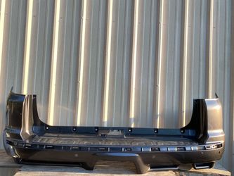 2015-2024 Toyota 4Runner SR5 rear bumper used Oem good condition