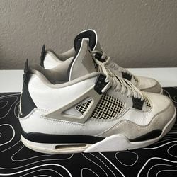 Military black Jordan 4