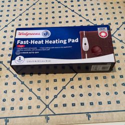 NIB Fast Heating Pad W/soft Fuzzy Cover