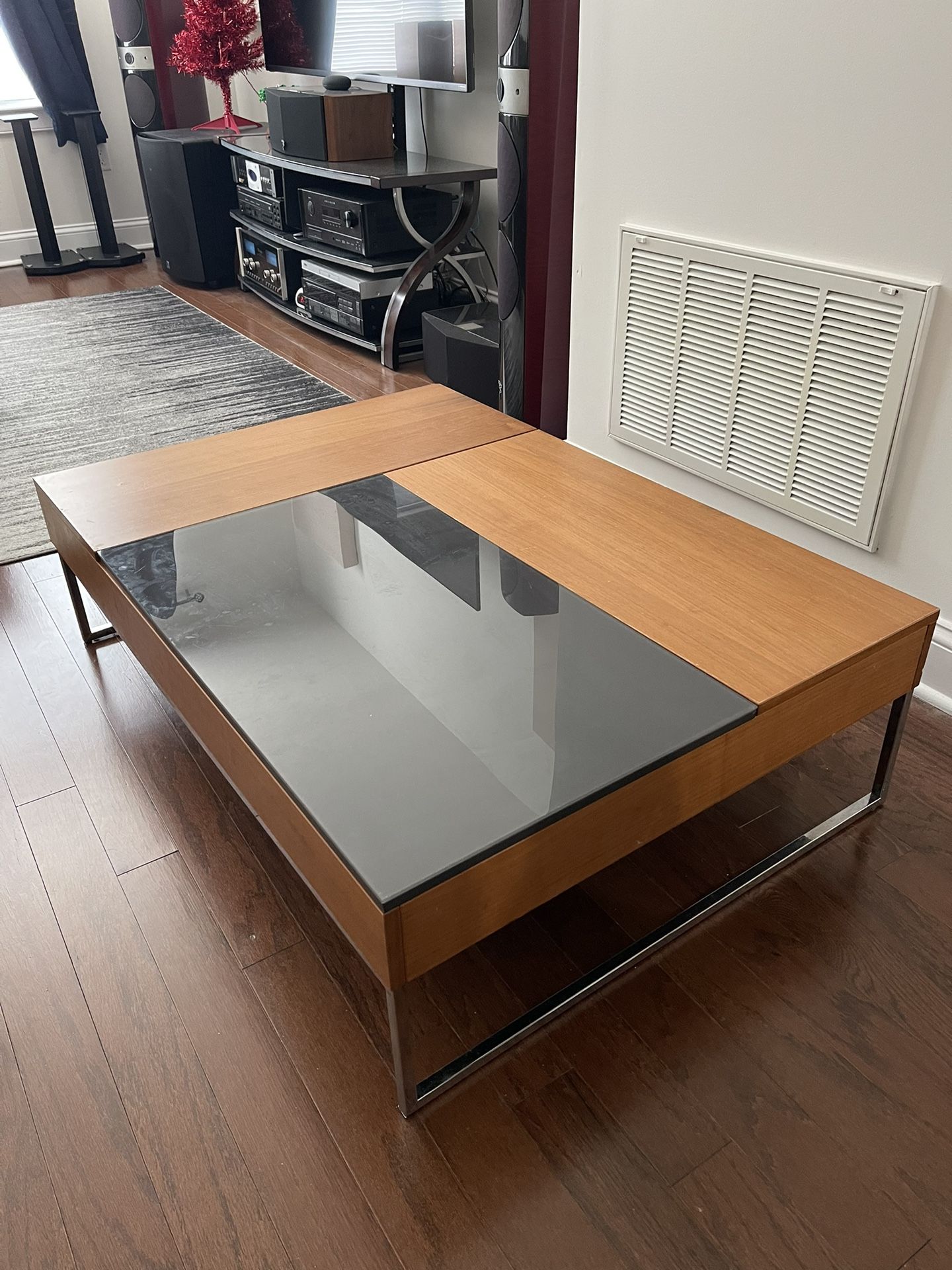 BoConcept CHIVA FUNCTIONAL COFFEE TABLE WITH STORAGE (Large)