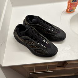 Yeezy 700v3 Clay Brown 