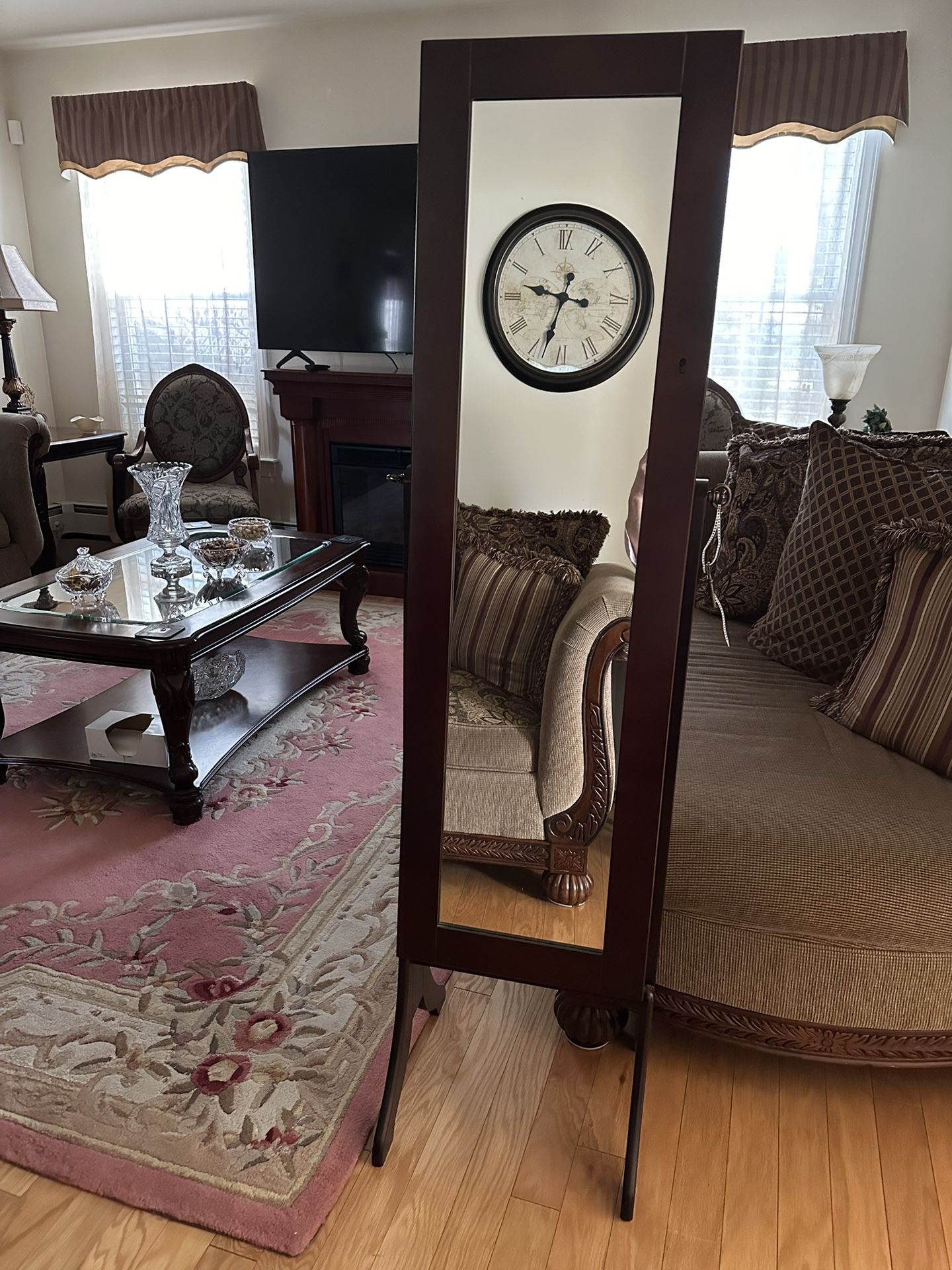 Mirror Stand With Jewelery Storage