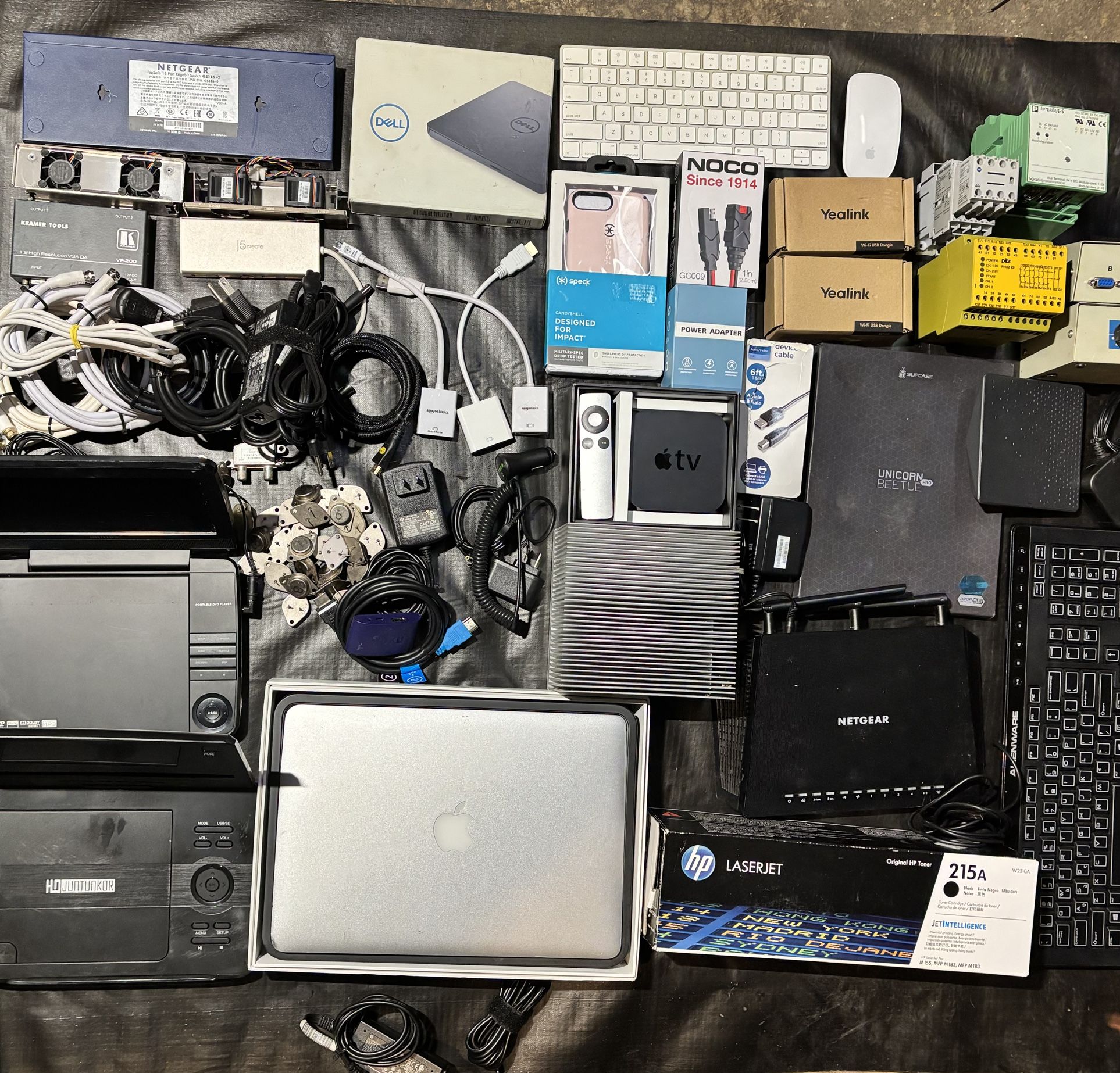 Electronics💻📲 IN WORKING CONDITION! Apple TV, Keyboard, Mouse, MacBook, WiFi Router-MORE