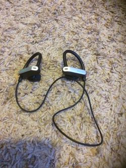 Bluetooth earphones