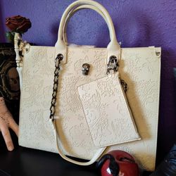 New With Tags Betsey Johnson Skulls/Halloween Tote Purse 