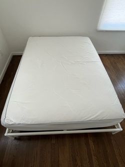 Colchón y base de cama ikea