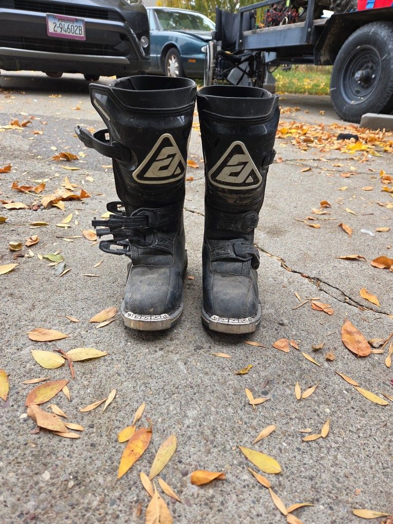 Dirt Bike Boots