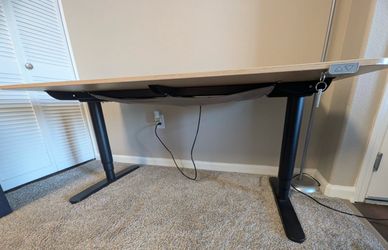 Standing desk