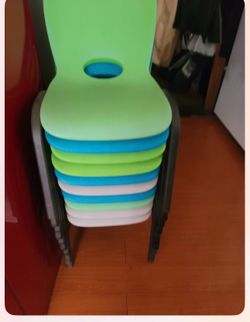 10 kids lifetime chairs