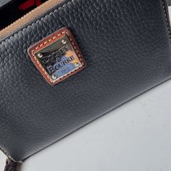 Dooney & Bourke Wallet 
