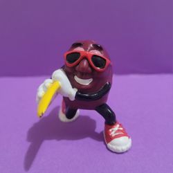Vintage Applause PVC Figure 1988 California Raisin Surfer w Yellow Surf Board.