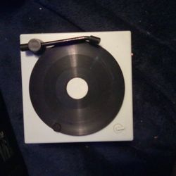 Throwback Twist N Shout Vintage Wireless Speaker