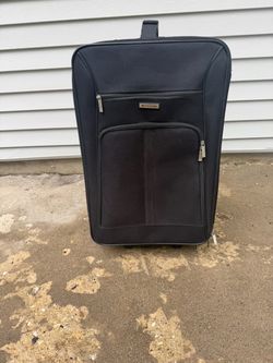 Medium luggage