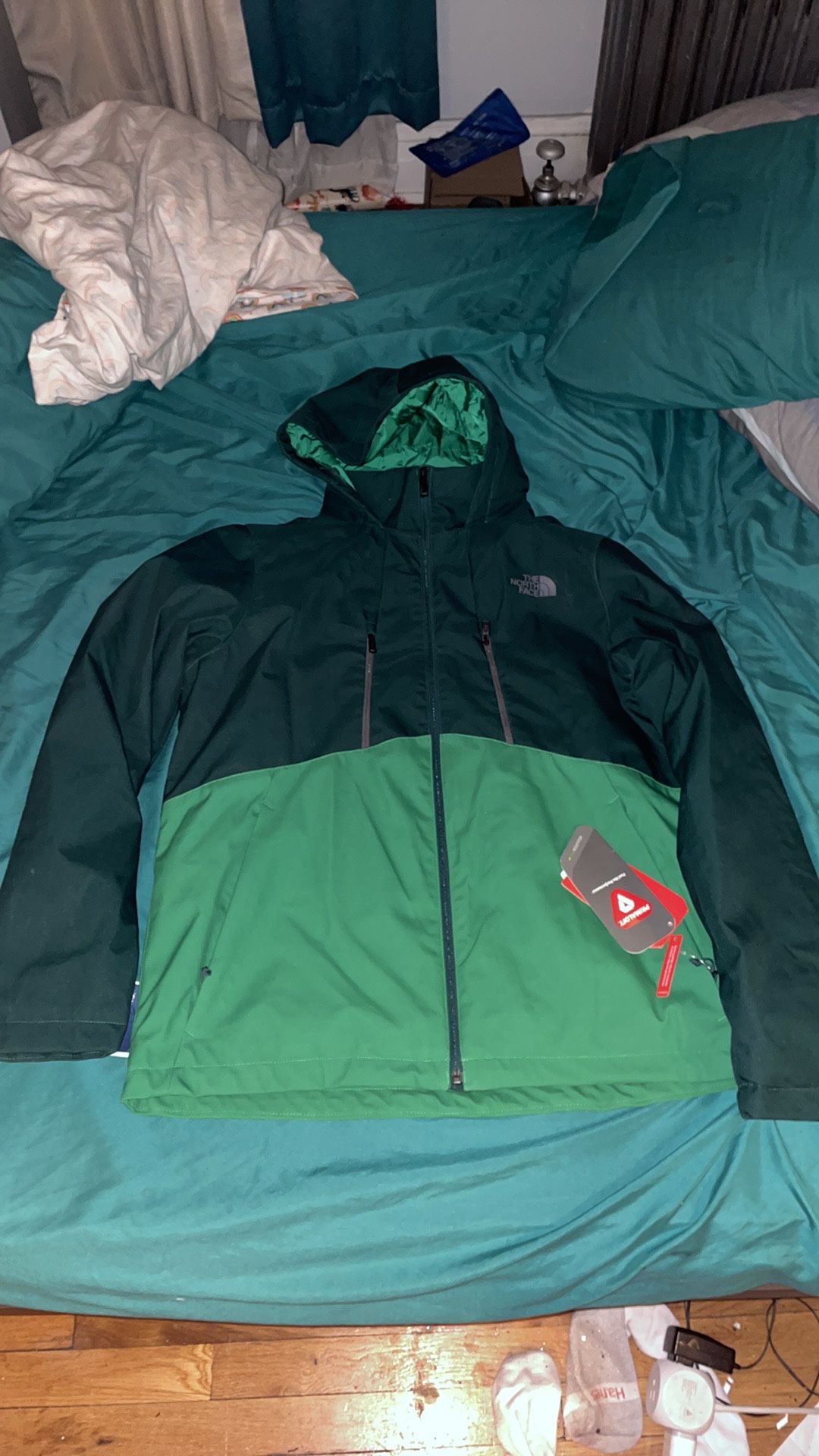 NWT The North Face Green Hooded Jacket Size Large