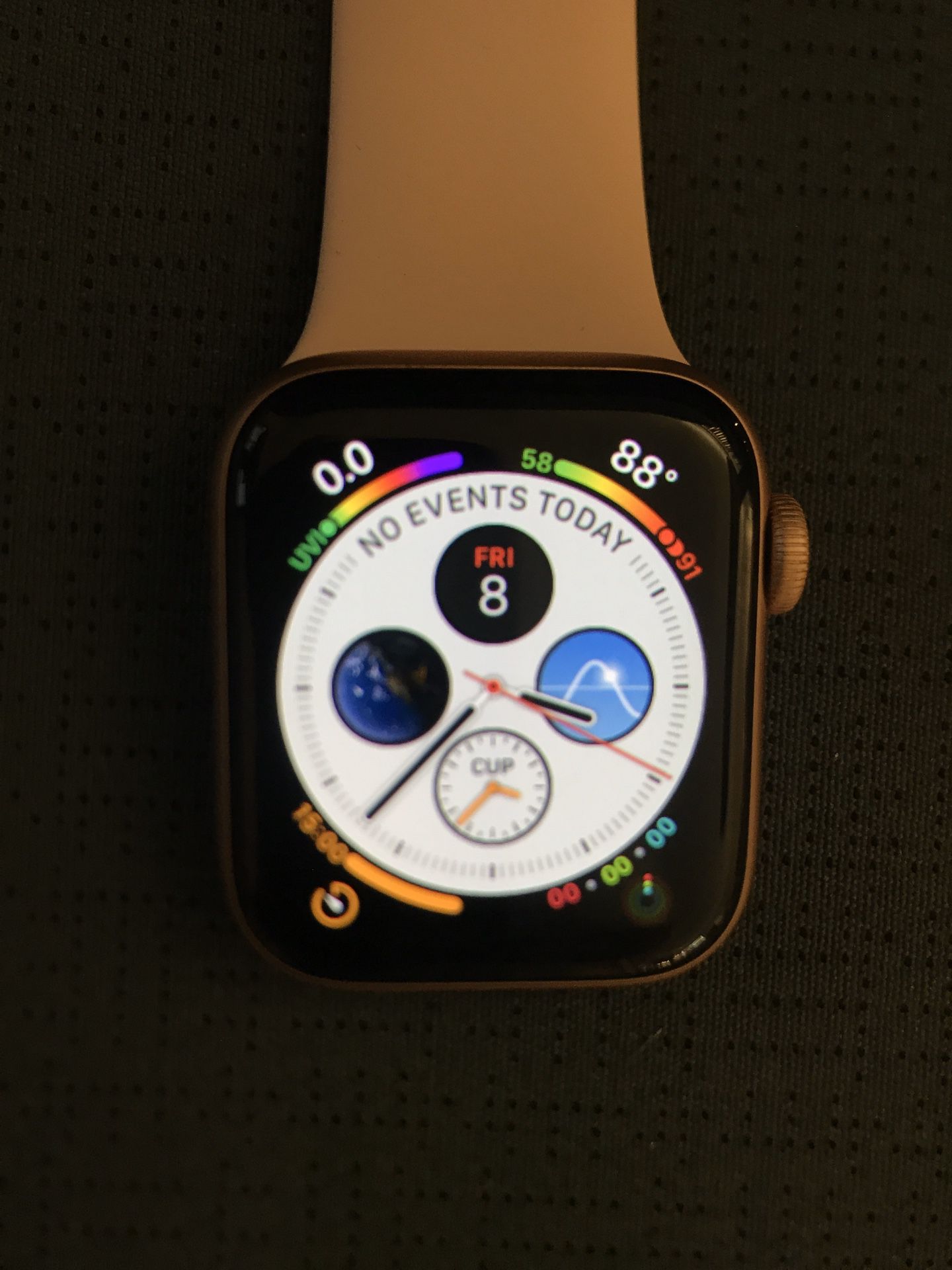 Apple Watch Series 4 ( 40mm ) GPS+ LTE Cellular Gold Aluminum