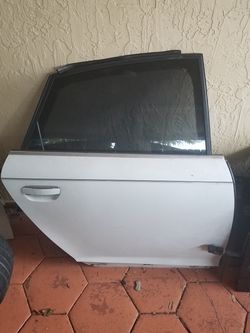 2005/2009 Audi a6 back passenger door