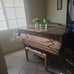 BEAUTIFUL WURLITZER GRAND PIANO