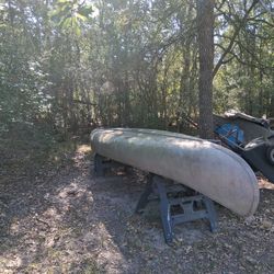 Twenty foot aluminum vintage canoe no holes