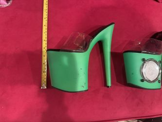 8 inch Green Pleaser Platform Heels.. size 9… 