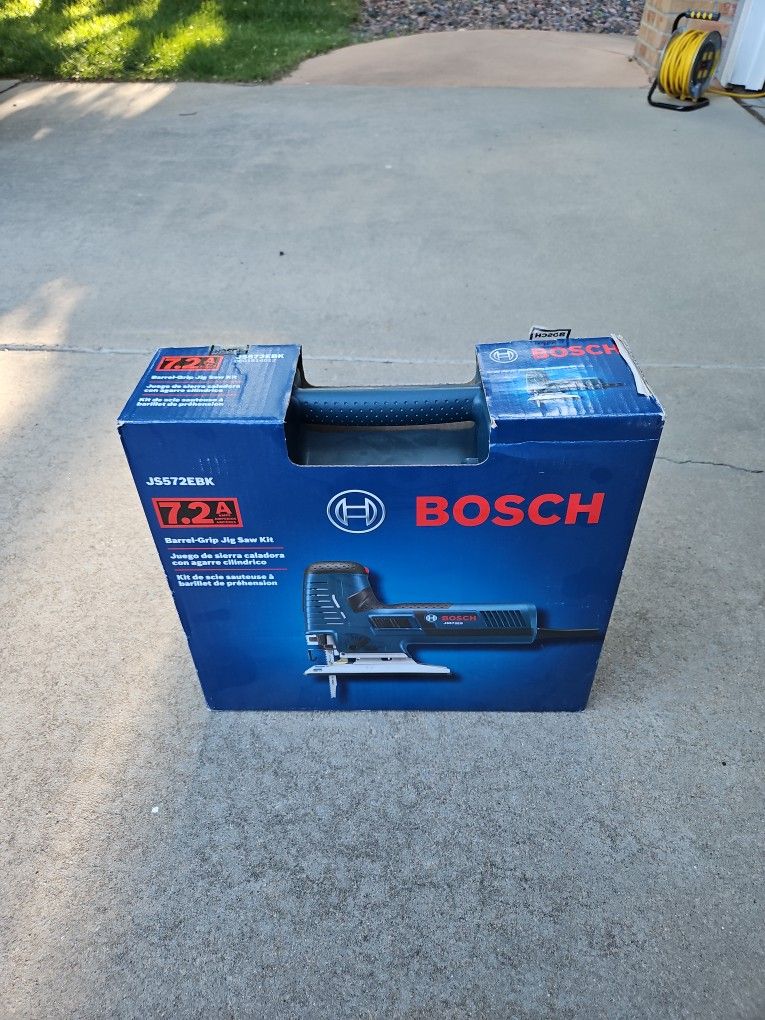 Bosch JS572EBK 7.2 Amp Corded Variable Speed Barrel-Grip Jig Saw Kit with Assorted Blades and Carrying Case