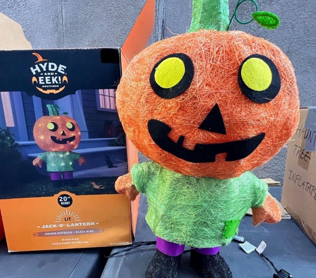 HALLOWEEN JACK-O'-LANTERN LIT DECORATION (LIKE NEW)