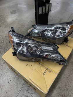 2013-2015 Toyota RAV4 RAV-4 Headlights Assembly Set