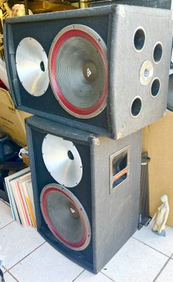 (2) 1990’s Cerwin Vega V152 15” 🔈 600 Speakers