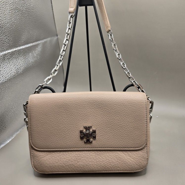 Tory Burch Mercer Greinge Crossbody Chain Strap Pebble Leather Beige/Silver.