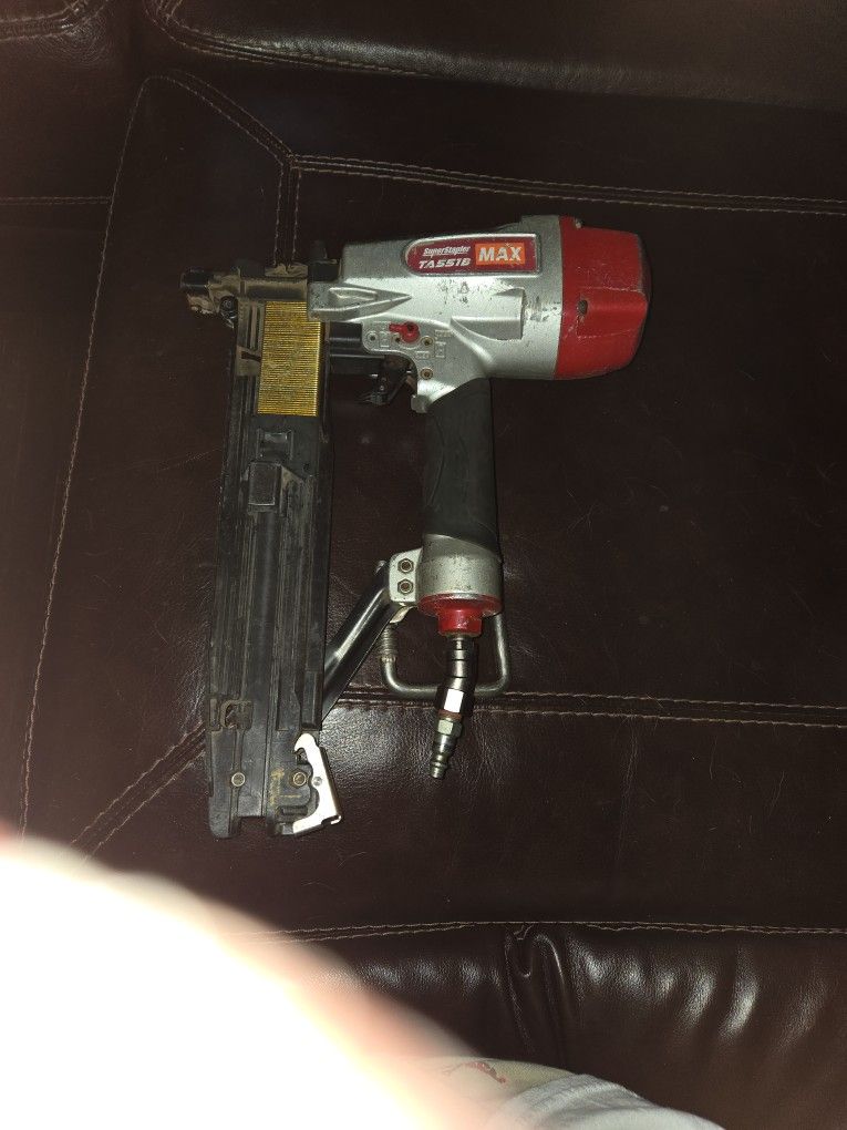 Superstapler MAXTA551B