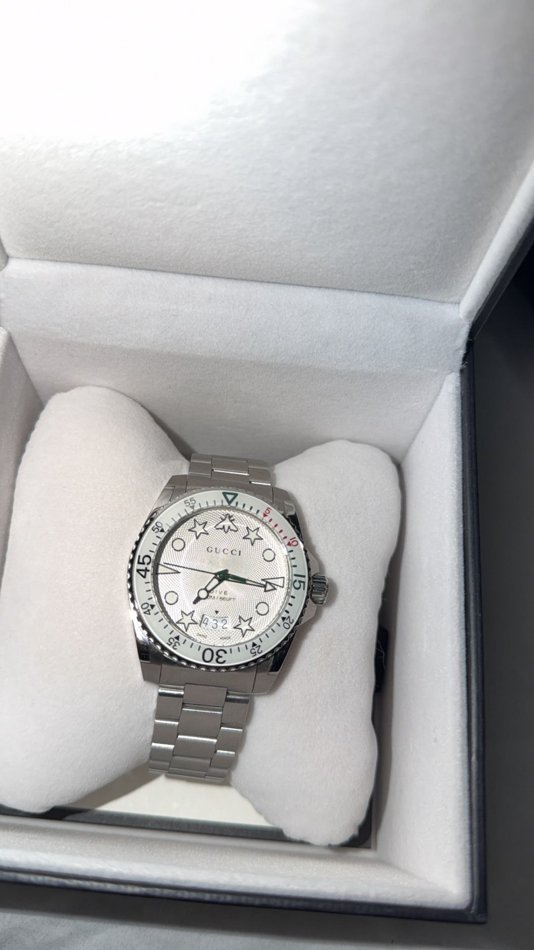 Gucci White Dive Automatic Like New $800
