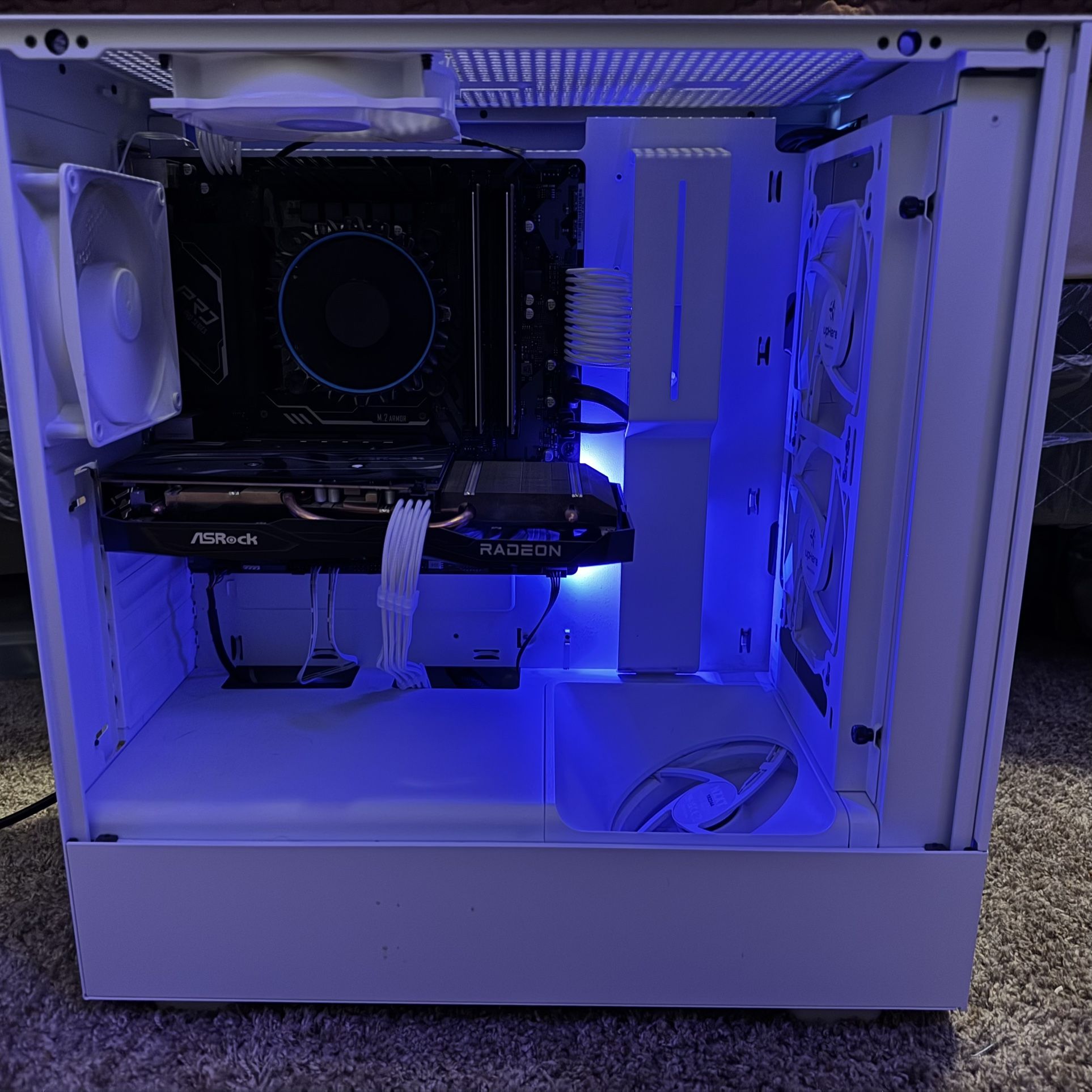 Gaming computer + gaming monitor