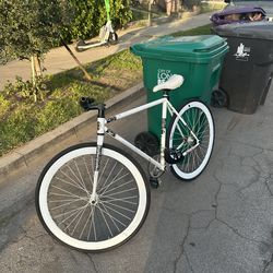 Pure fixie (fixed gear)