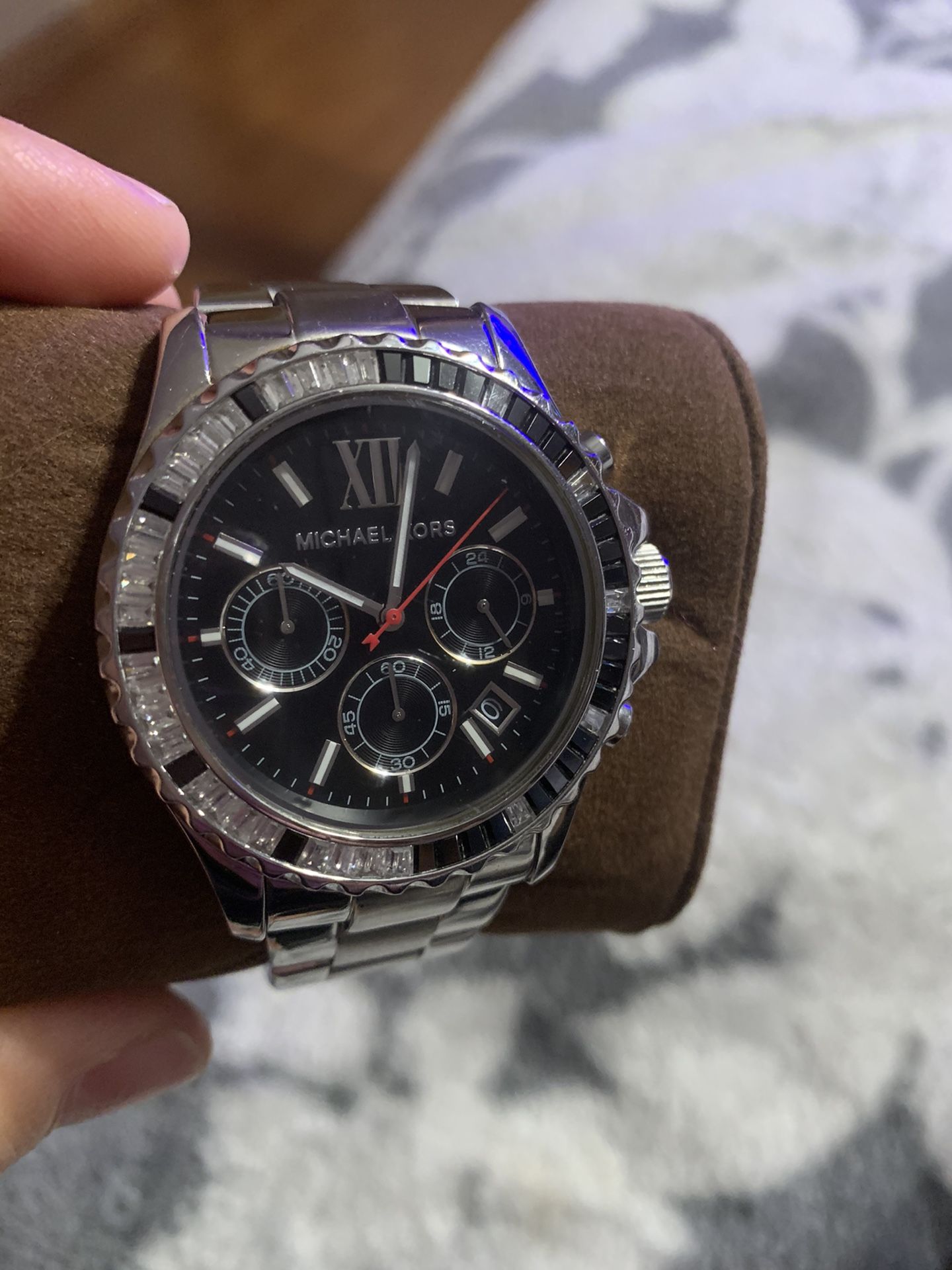 Beautiful Michael kors watch excellent condition needs battery