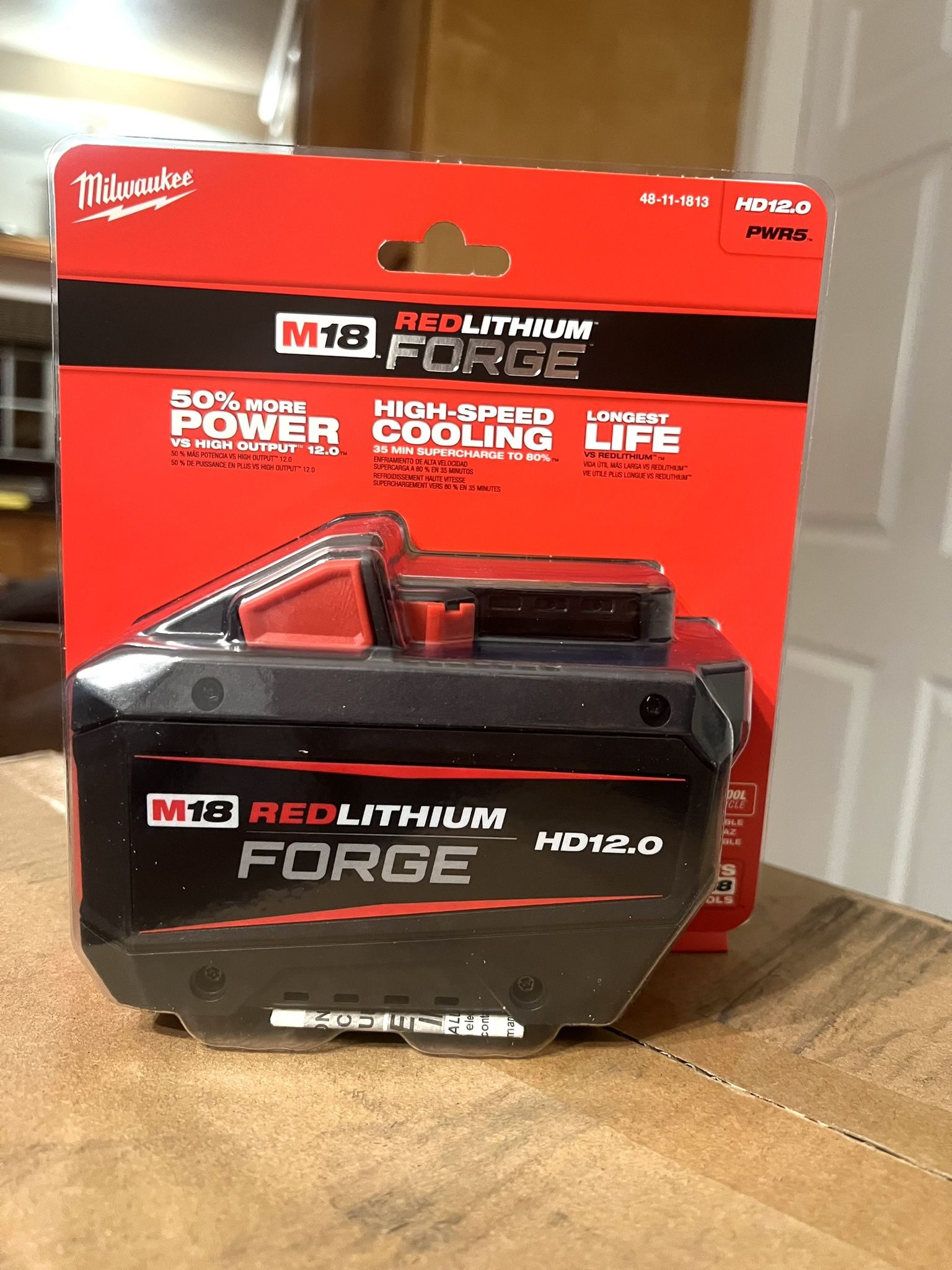 Milwaukee M18 18V Lithium-Ion REDLITHIUM FORGE HD 12.0 Ah Battery